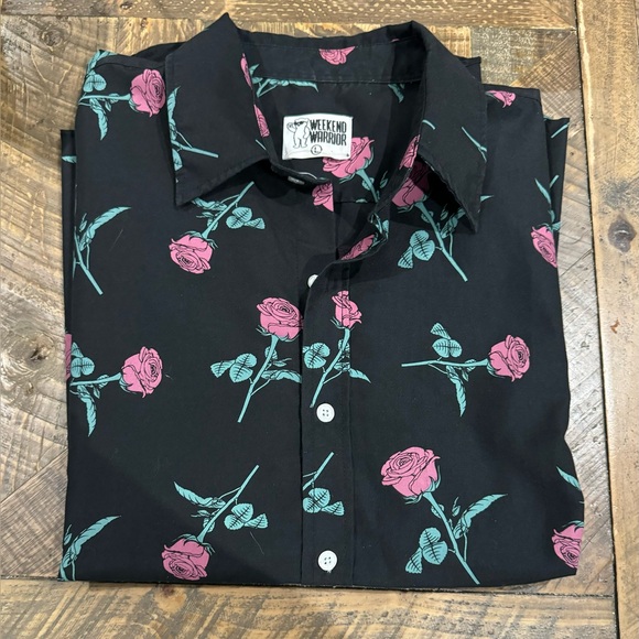 Weekend Warrior Roses Mens's Short Sleeve Collared Button Down Shirt Size L. - Picture 3 of 4